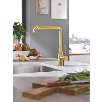 Dřezová baterie Grohe Essence New s otočným raménkem Brushed Cool Sunrise 30269GN0