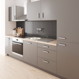 Dřezová baterie Grohe s otočným raménkem 150 mm chrom 31187001