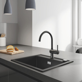Dřezová baterie Grohe Minta s otočným raménkem velvet black 32917KS0