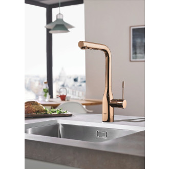 Dřezová baterie Grohe Essence New s vytahovací sprškou Warm Sunset 30270DA0
