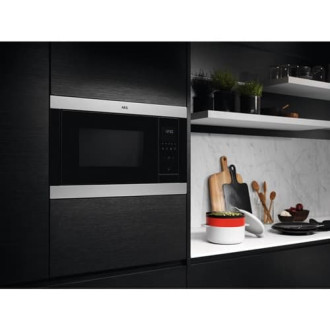 Vestavná mikrovlnná trouba AEG nerez MSB2547D-M