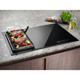 Vestavná indukční varná deska Electrolux EIS8648