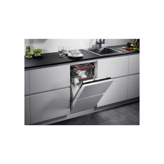 Vestavná myčka nádobí 45cm AEG FSE73507P