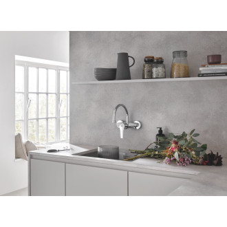 Dřezová baterie Grohe Eurosmart New s otočným ramínkem 150 mm chrom 32482003