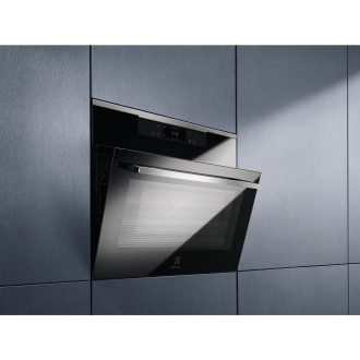 Vestavná kompaktní trouba Electrolux KVLBE08X