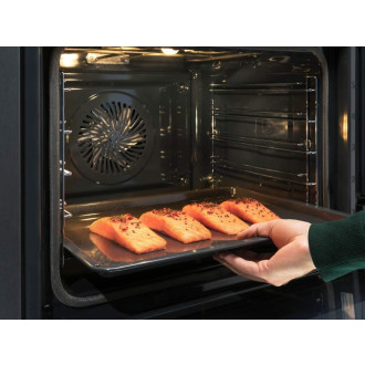 Vestavná trouba Electrolux EOB8S39Z