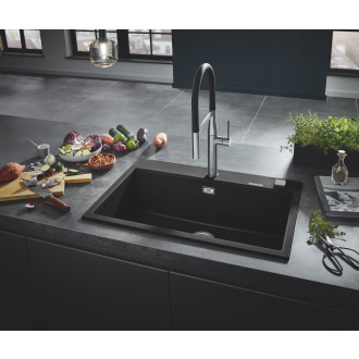 Dřezová baterie Grohe Essence se silikonovým ramínkem supersteel 30503DC0