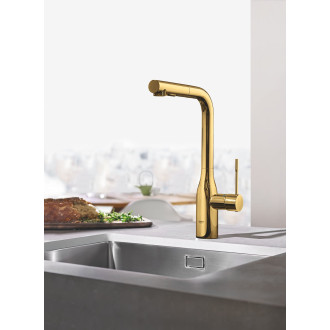 Dřezová baterie Grohe Essence s vytahovací sprškou, 2 proudy Cool Sunrise 30504GL0