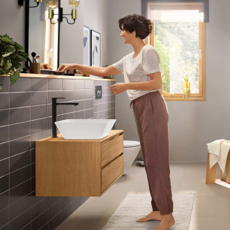 Vysoká umyvadlová baterie Hansgrohe Rebris E s výpustí matná černá 72581670