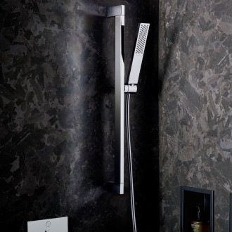 Sprchová tyč Hansgrohe Unica na stěnu s držákem sprchy a sprchovou hadicí chrom 24404000