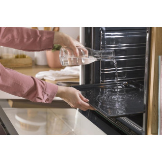 Multifunkčí vestavná trouba Gorenje černá BO6737E02BG