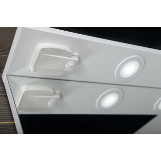KORIN zrcadlo s LED osvětlením a zásuvkou 60x70x12cm KO397