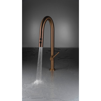 Bateria kuchenna z wyciąganą wylewką - 2 rodzaje strumienia