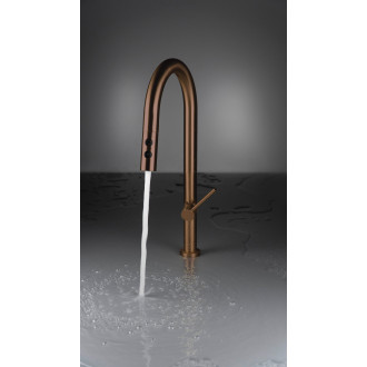 Bateria kuchenna z wyciąganą wylewką - 2 rodzaje strumienia