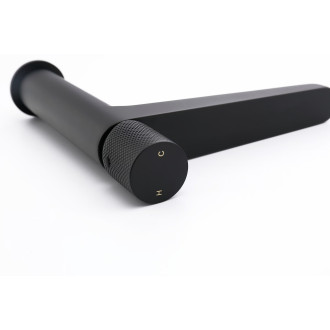 CERANO - Umyvadlová stojánková baterie Loreta - nízká - černá matná