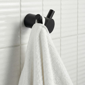 Háček černý dvojitý