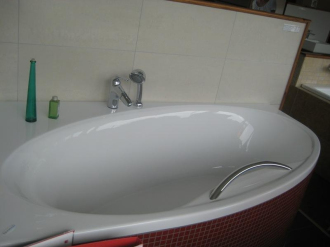 Vana Laguna 180x100 - levá - s madlem a  dvouotvorovou baterií A 3714