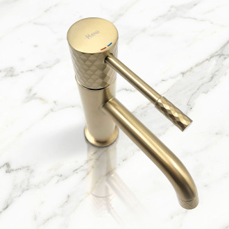 Umyvadlová baterie Rea Lungo Diamond - Brush Gold vysoká