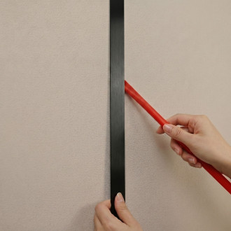 Samolepicí dekorativní lišta Rea P14454CD 3,8cm Brush Black