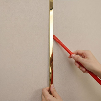 Samolepicí dekorativní lišta Rea P14454D 2cm Gold
